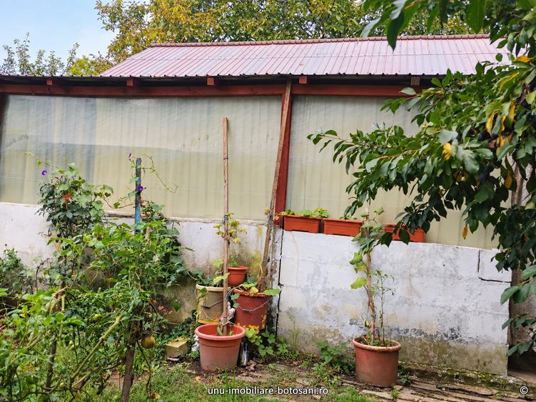 Casă individuală cu 3 camere cu Teren 1010 Mp în Ionășeni (Vârfu Câmpului)