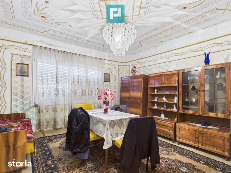 Casă cu 4 camere cu Teren 1473 Mp în Central