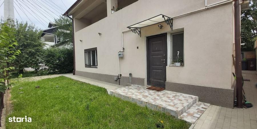 Casă cu 4 camere decomandat cu Teren 250 Mp în Băneasa