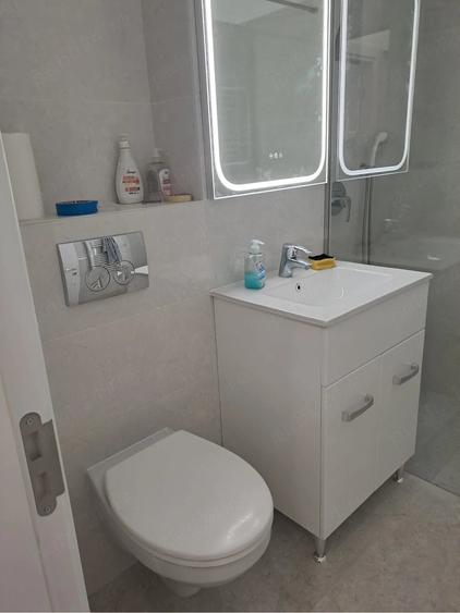 Garsonieră decomandată în Timpuri Noi