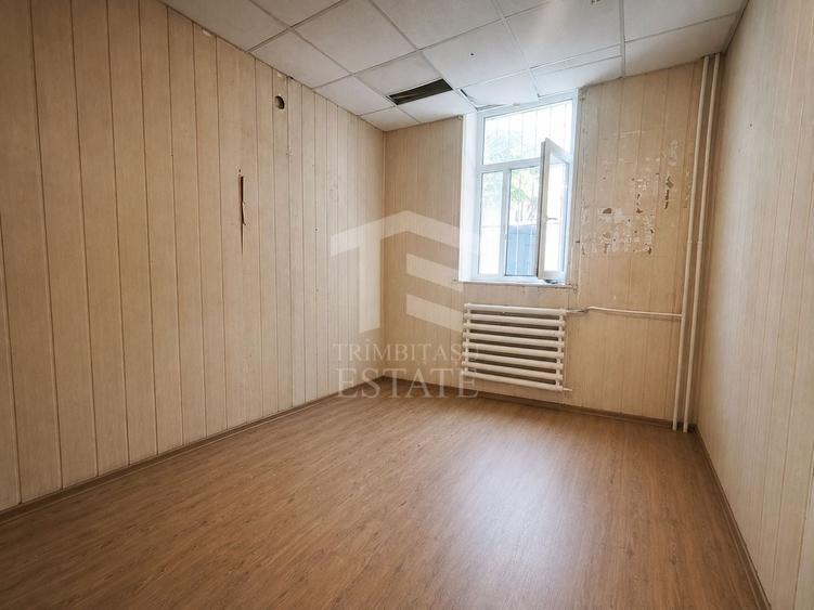 Casă individuală cu 4 camere cu Canalizare în Central