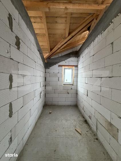 Casă cu 10 camere cu Teren 500 Mp în Malu Mare