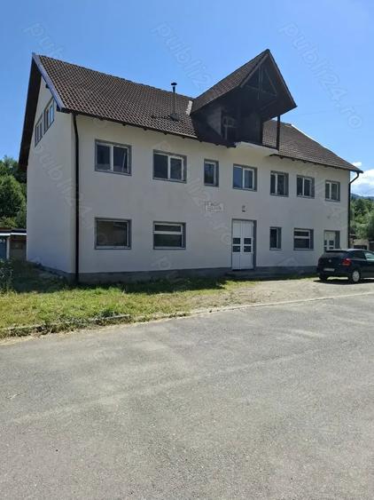 Spațiu comercial, de 520 mp, în Uric
