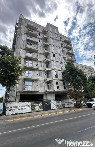 Apartament cu 3 camere decomandat în Abator