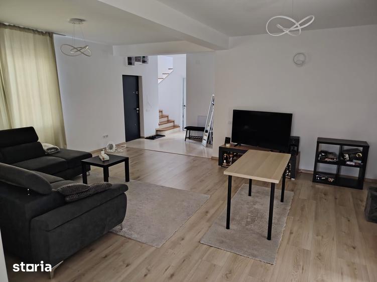 Casă cu 4 camere cu Teren 520 Mp în Ciolpani