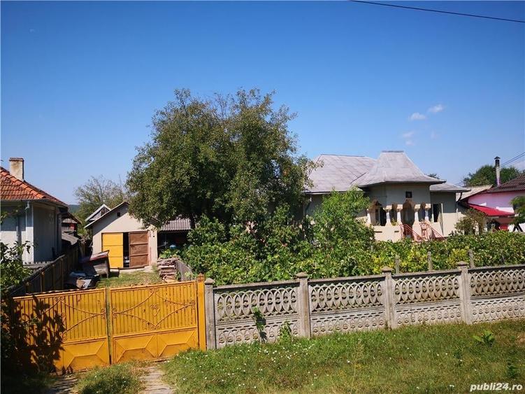 Casă cu 4 camere cu Teren 2000 Mp în Sinești