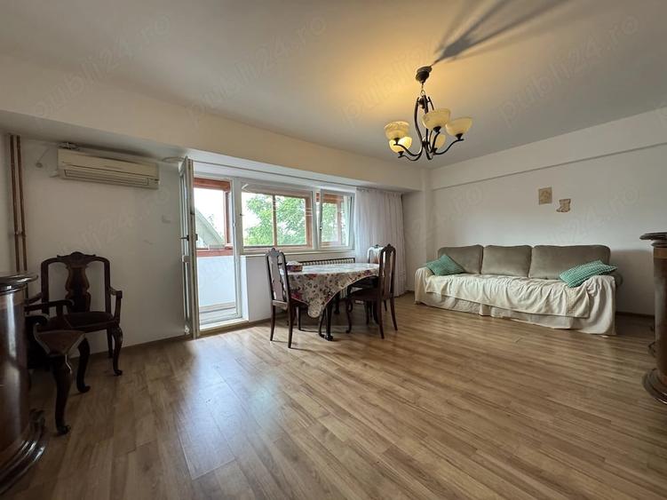 Apartament cu 4 camere decomandat în Iancului