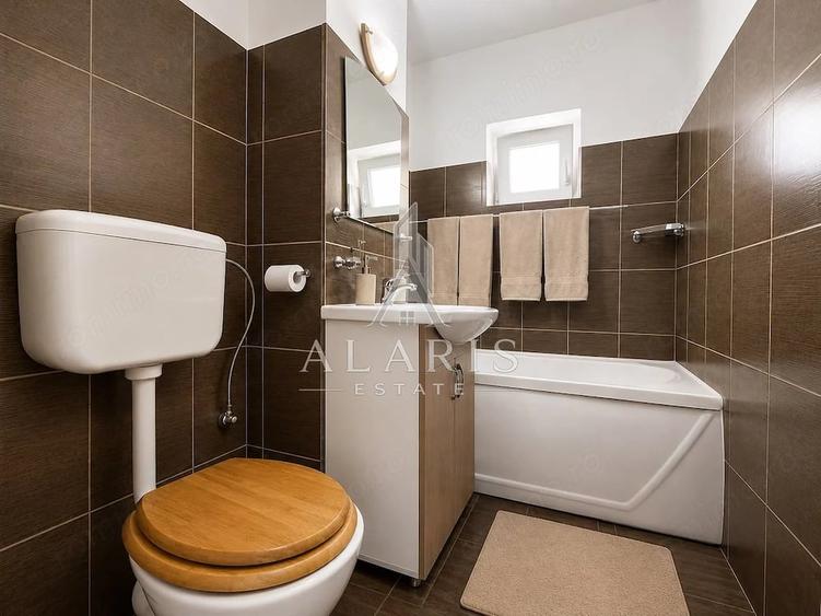 Apartament cu 4 camere decomandat în Bucovina
