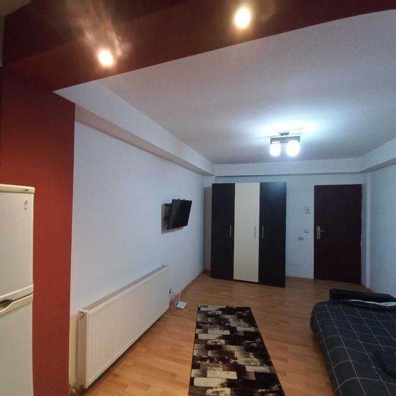 Garsonieră în Titan