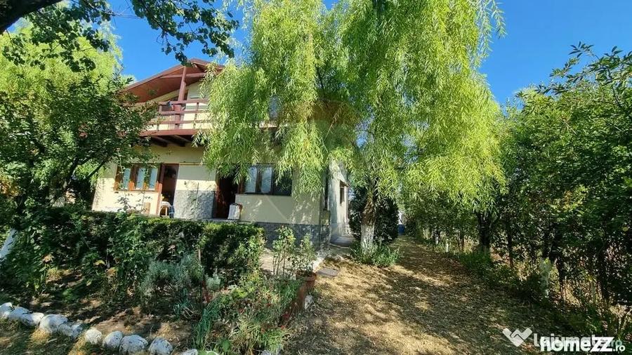 Casă cu 5 camere cu Teren 1000 Mp în Sud
