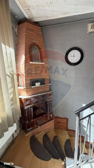 Casă cu 4 camere cu Teren 702 Mp în Axente Sever