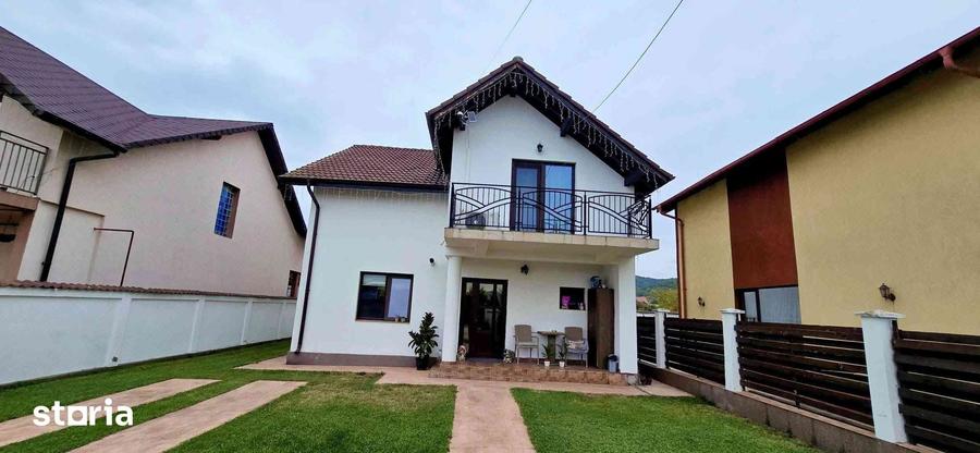 Casă cu 4 camere cu Teren 318 Mp în Copăcelu