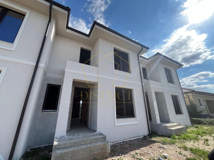 Casă individuală cu 3 camere cu Canalizare în Giroc