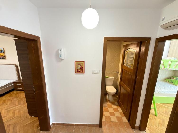 Apartament cu 3 camere decomandat, mobilat în Circumvalațiunii