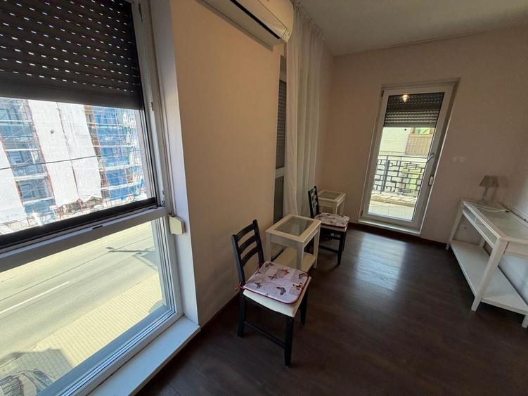 Apartament cu 3 camere decomandat, mobilat în Dumbrăvița