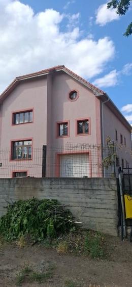 Casă individuală cu 5 camere cu Teren 806 Mp în Copou