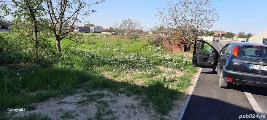 Teren de 3008 mp, în Bariera Vâlcii