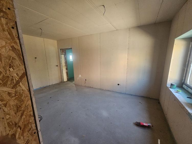 Casă cu 2 camere în Central