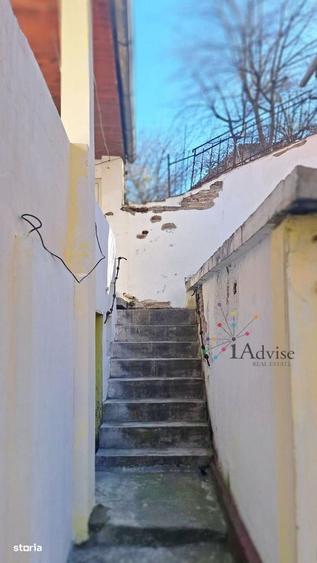 Casă cu 3 camere decomandat cu Teren 951 Mp în Schei