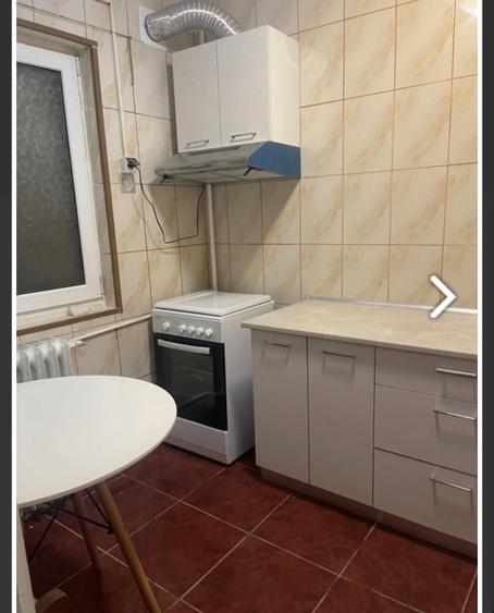 Apartament cu 3 camere decomandat, mobilat în Drumul Taberei