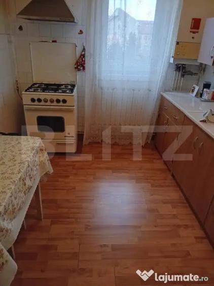 Apartament spa?ios cu 3 camere, bloc reabilitat, zona exce - 11