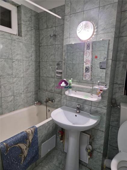 Apartament cu 2 camere semidecomandat în Berceni — fotografia 3