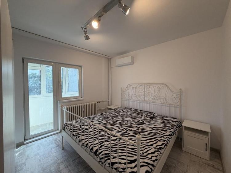 Apartament cu 3 camere decomandat în Olteniței