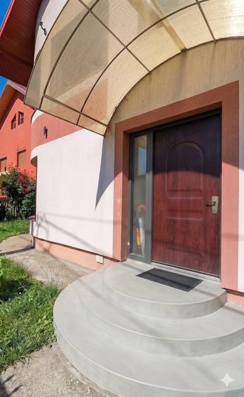 Casă cu 5 camere cu Canalizare în Vitan