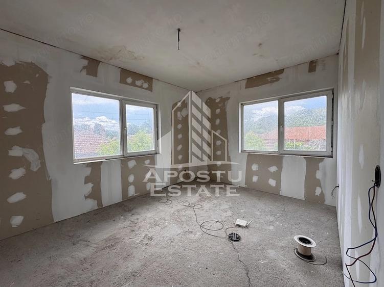 Casă cu Teren 1100 Mp în Fărcădin