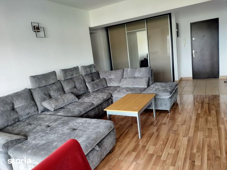 Apartament cu 3 camere în Plopilor