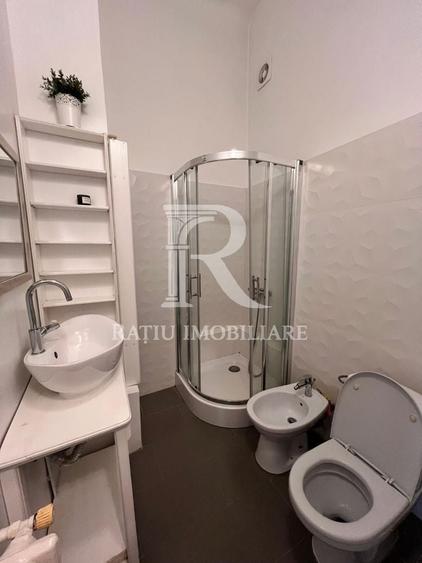 Apartament cu 3 camere decomandat, mobilat în Ultracentral