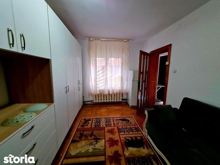 Garsonieră decomandată în Desa