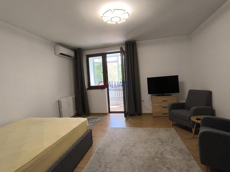 FAR - Studio cochet cu priveliste catre port ! - 1