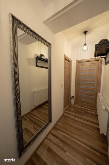 Apartament cu 3 camere decomandat în Cetate