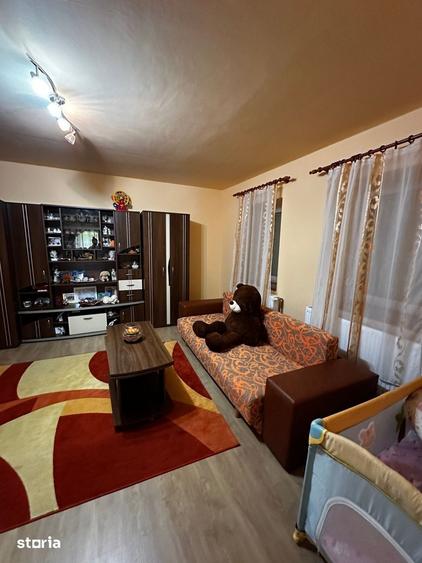 Casă cu 5 camere cu Teren 1440 Mp în Central