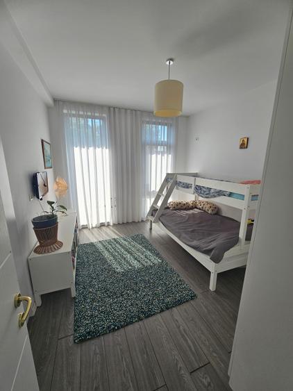 Casă individuală cu 3 camere cu Canalizare în Tunari