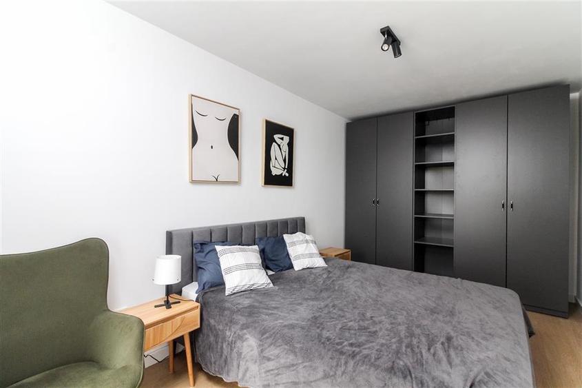 Apartament cu 3 camere semidecomandat, mobilat în Gheorgheni
