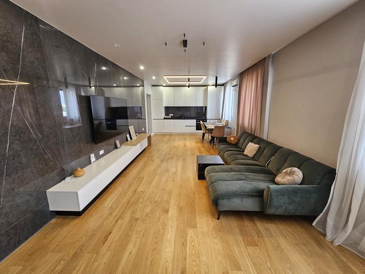 Apartament cu 2 camere semidecomandat în Teiul Doamnei