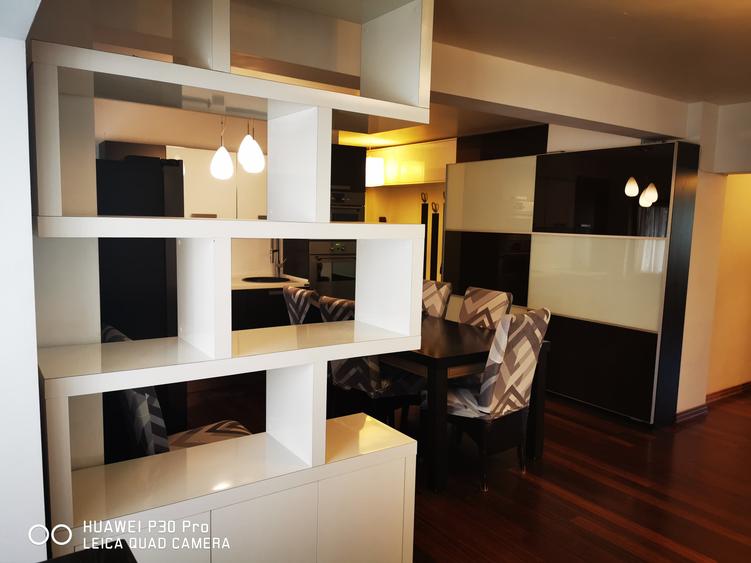 Apartament cu 2 camere semidecomandat, mobilat în Vitan Mall