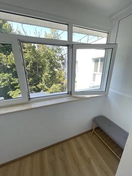 Apartament cu 4 camere decomandat, mobilat în Arcul de Triumf