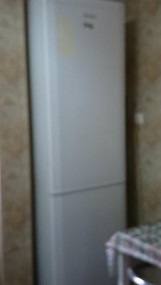 Apartament cu 3 camere semidecomandat în Basarab