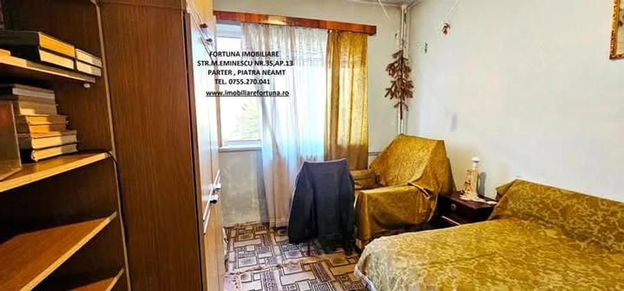 Apartament cu 4 camere semidecomandat în Precista