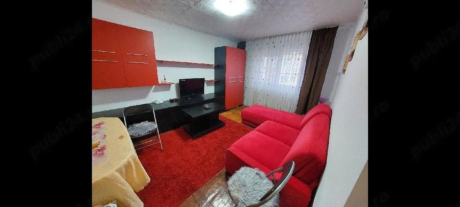 Garsonieră decomandată în Central