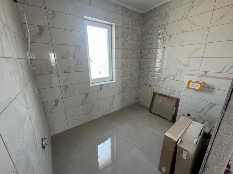 Casă cu 4 camere în Favorit