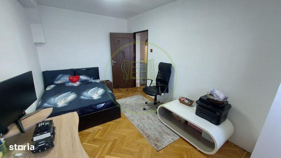 Apartament cu 2 camere decomandat în 1 Mai — fotografia 1