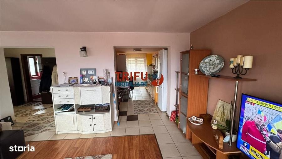 Casă cu 4 camere în Micești
