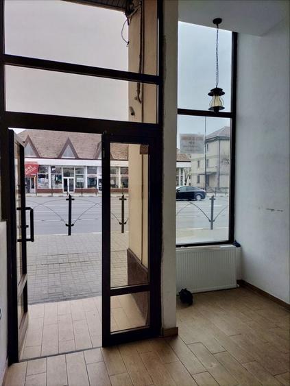 Spațiu comercial, de 34 mp, în Central