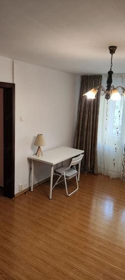 Apartament cu 2 camere decomandat, mobilat în Păcii