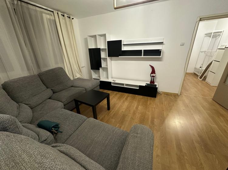 Apartament cu 3 camere decomandat în Politehnica