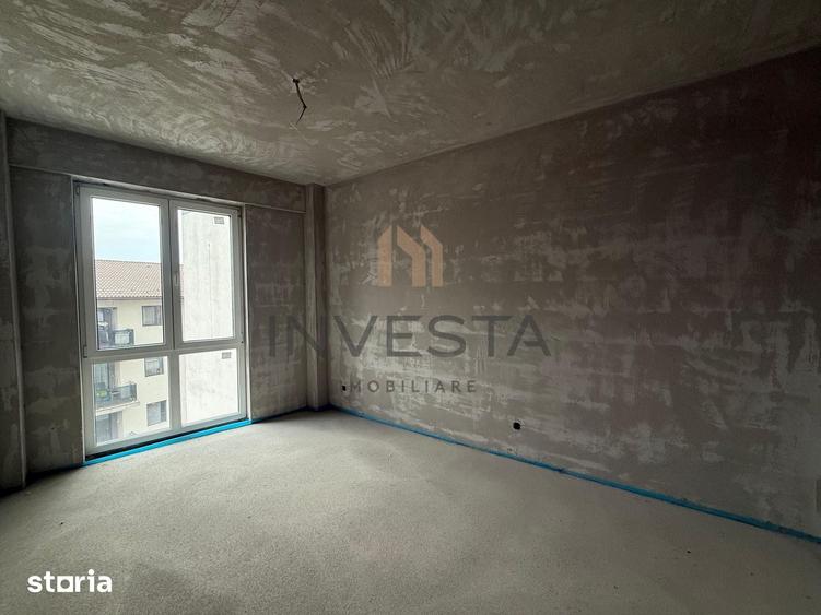 Apartament cu 3 camere semidecomandat în Florești